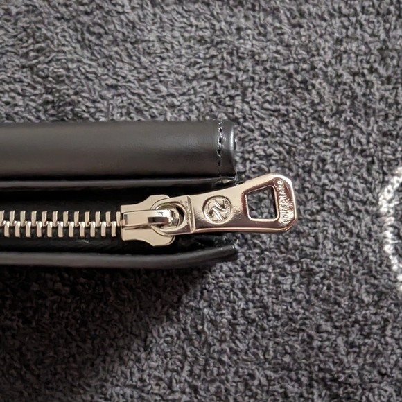 💐 Longchamp Black Leather Wallet 💐 - Picture 8 of 9